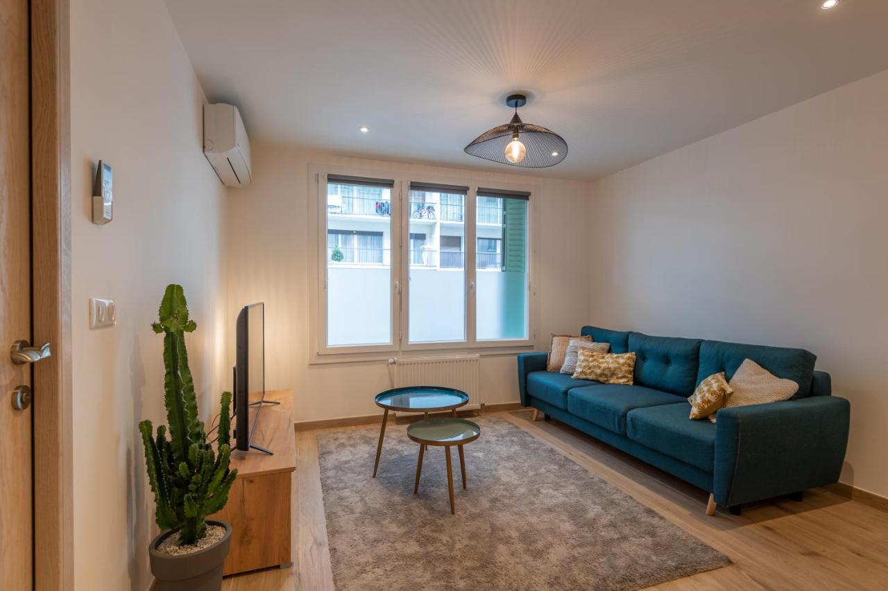 7 Rhone Super T2 Renove Avec Place De Parking Privee Daire Annecy Dış mekan fotoğraf
